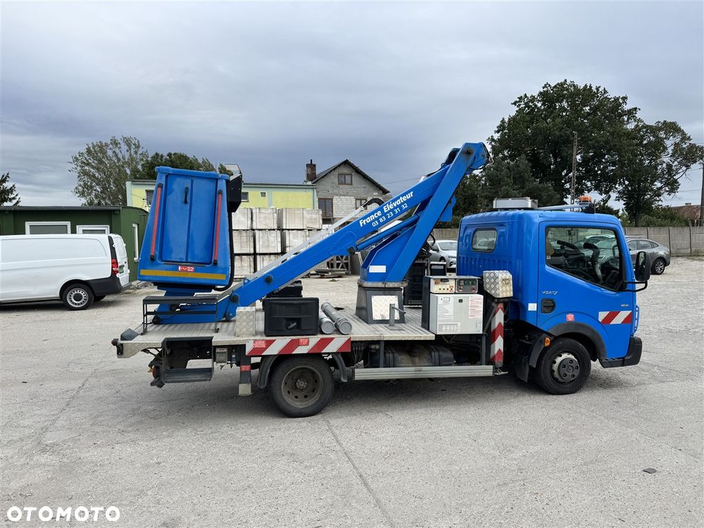 Renault MAXITY - 4