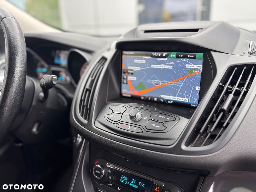Ford Kuga 2.0 TDCi 2x4 Titanium - 29