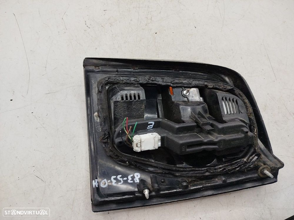 Farolim Stop Esq Nissan Micra Ii (K11) - 4