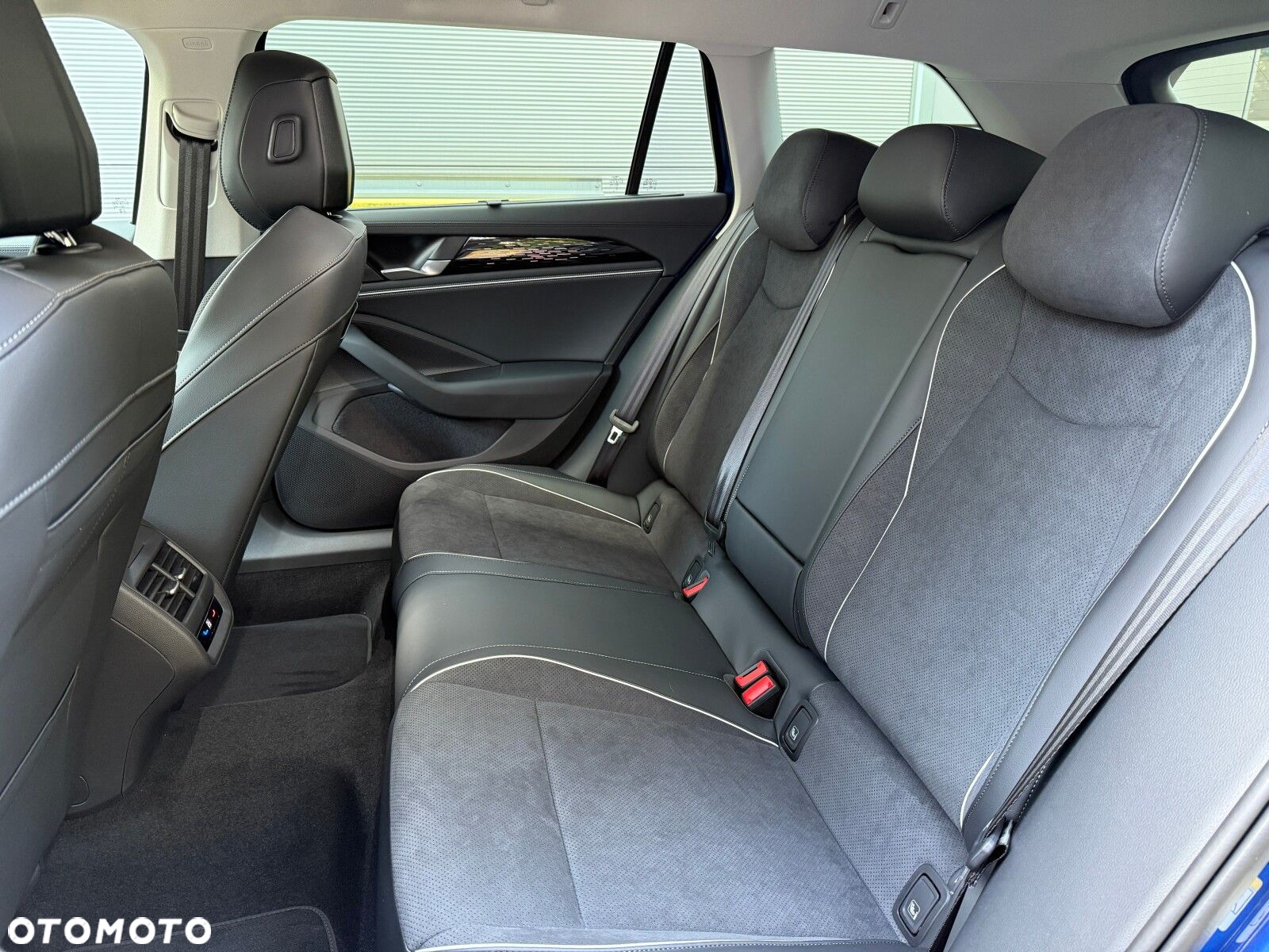 Volkswagen Passat - 14