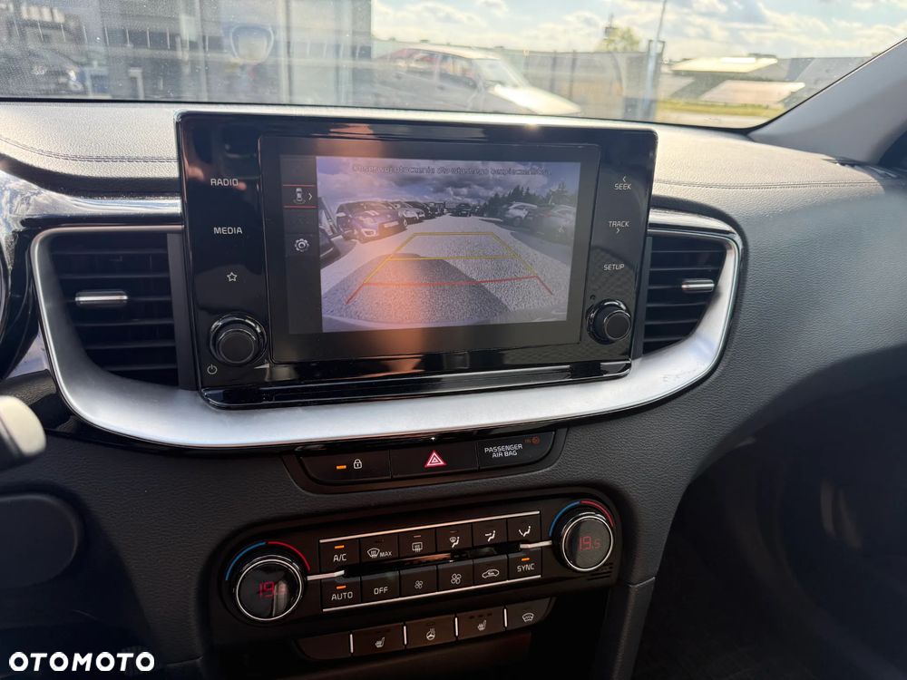 Kia Ceed 1.5 T-GDI L - 12
