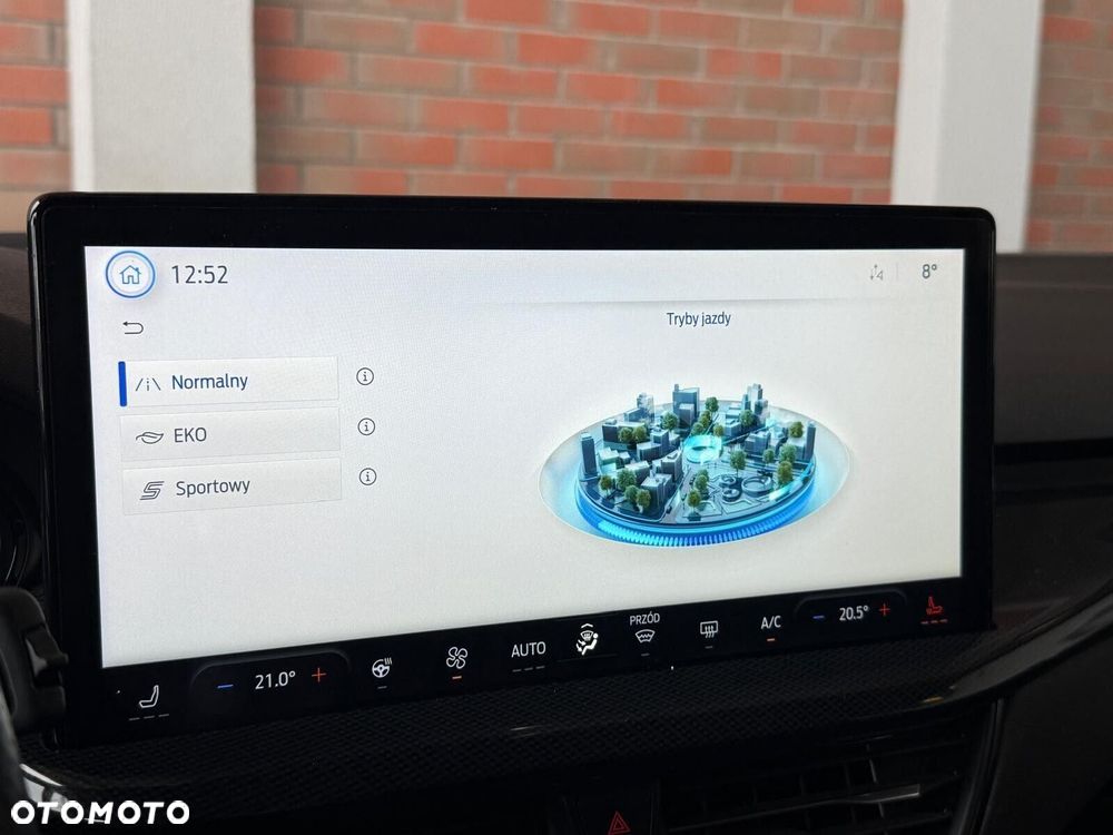 Ford Focus 1.0 EcoBoost mHEV ST-Line X - 24