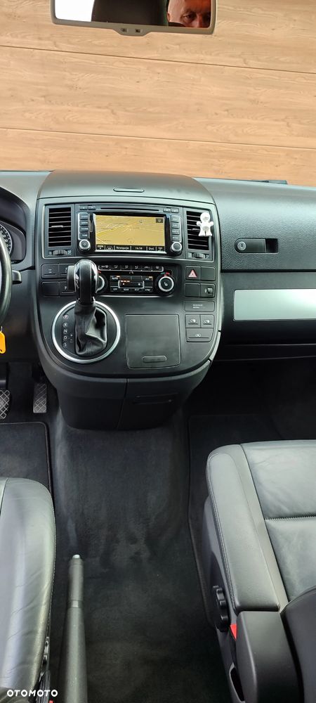 Volkswagen Multivan - 19
