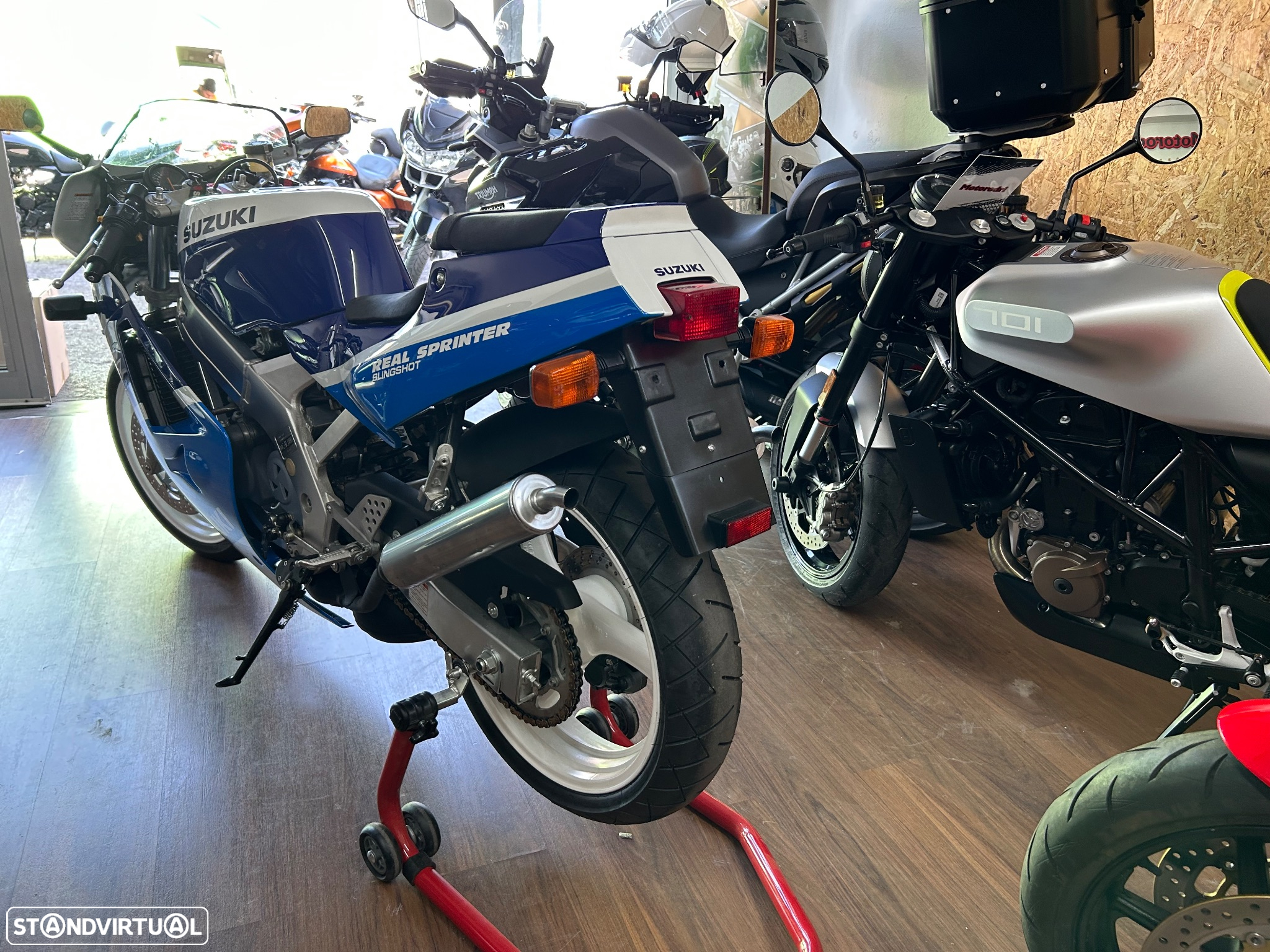 Suzuki RGV 250 VJ 21 - 21