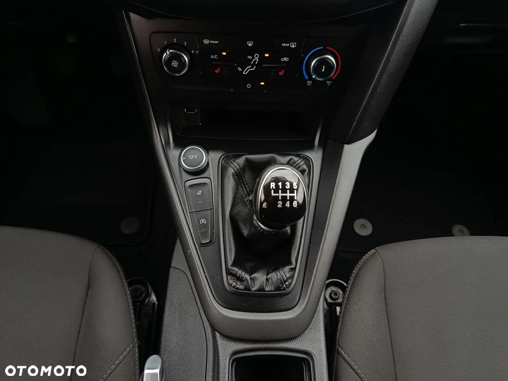 Ford Focus 1.0 EcoBoost Trend - 27
