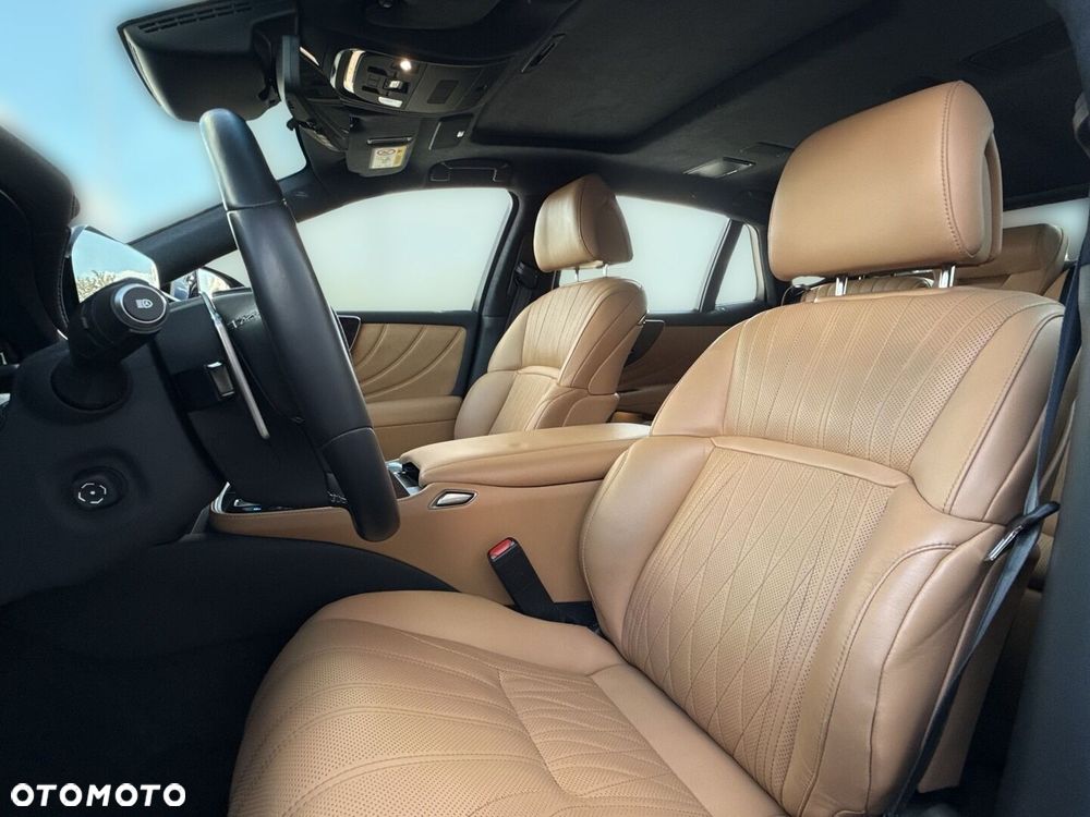 Lexus LS - 10