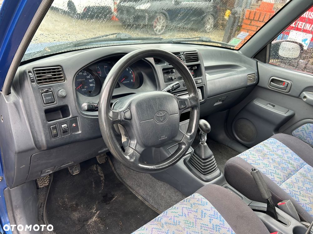 Toyota RAV4 - 26