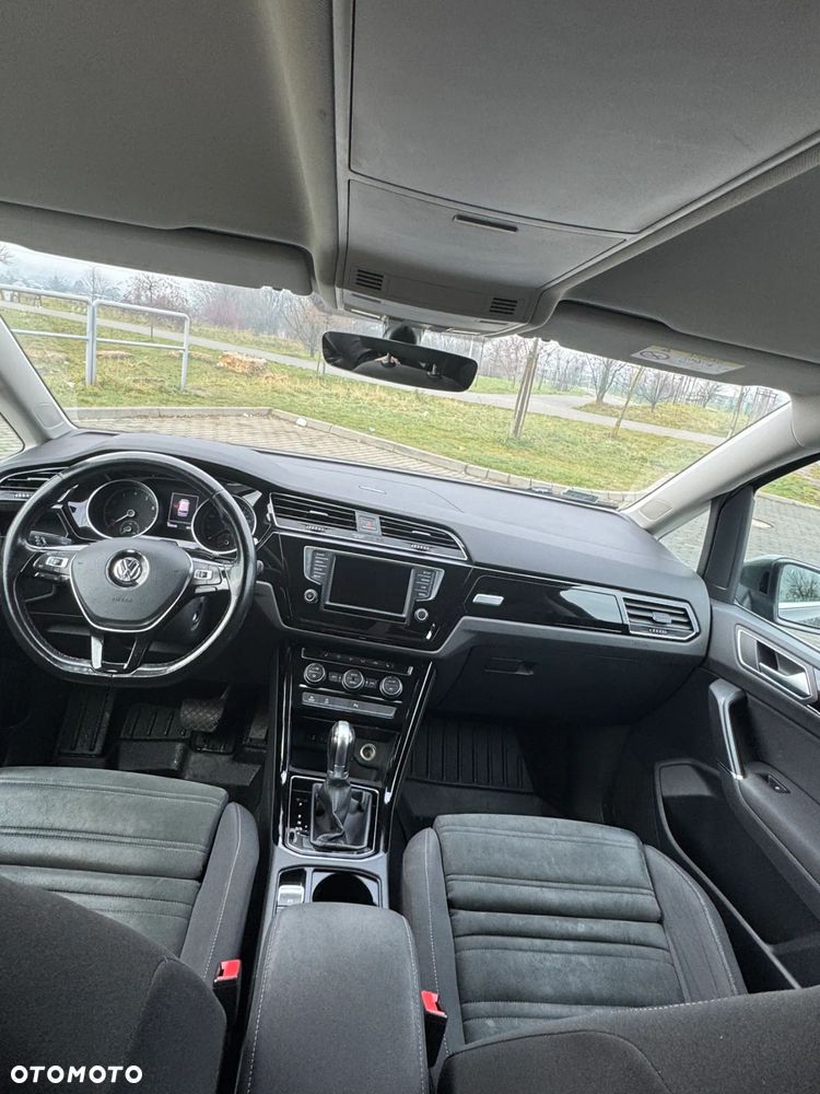 Volkswagen Touran - 9