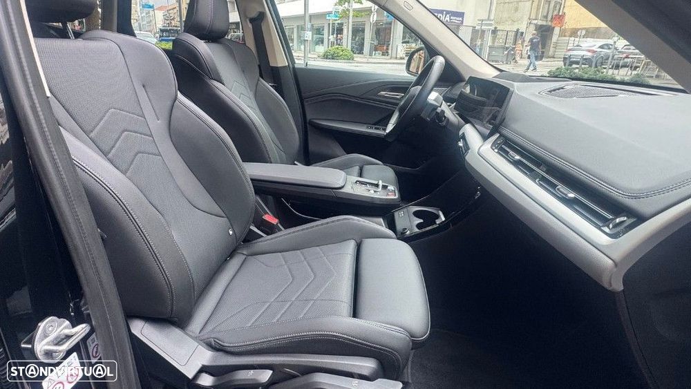 BMW iX1 xDrive30 - 17