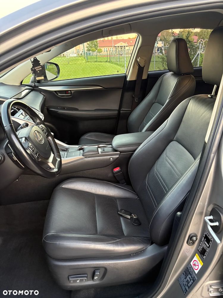 Lexus NX 300h Comfort AWD - 23