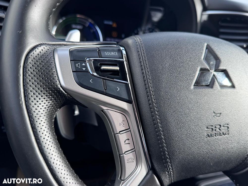 Mitsubishi Outlander - 34