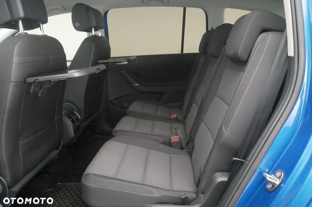 Volkswagen Touran - 15