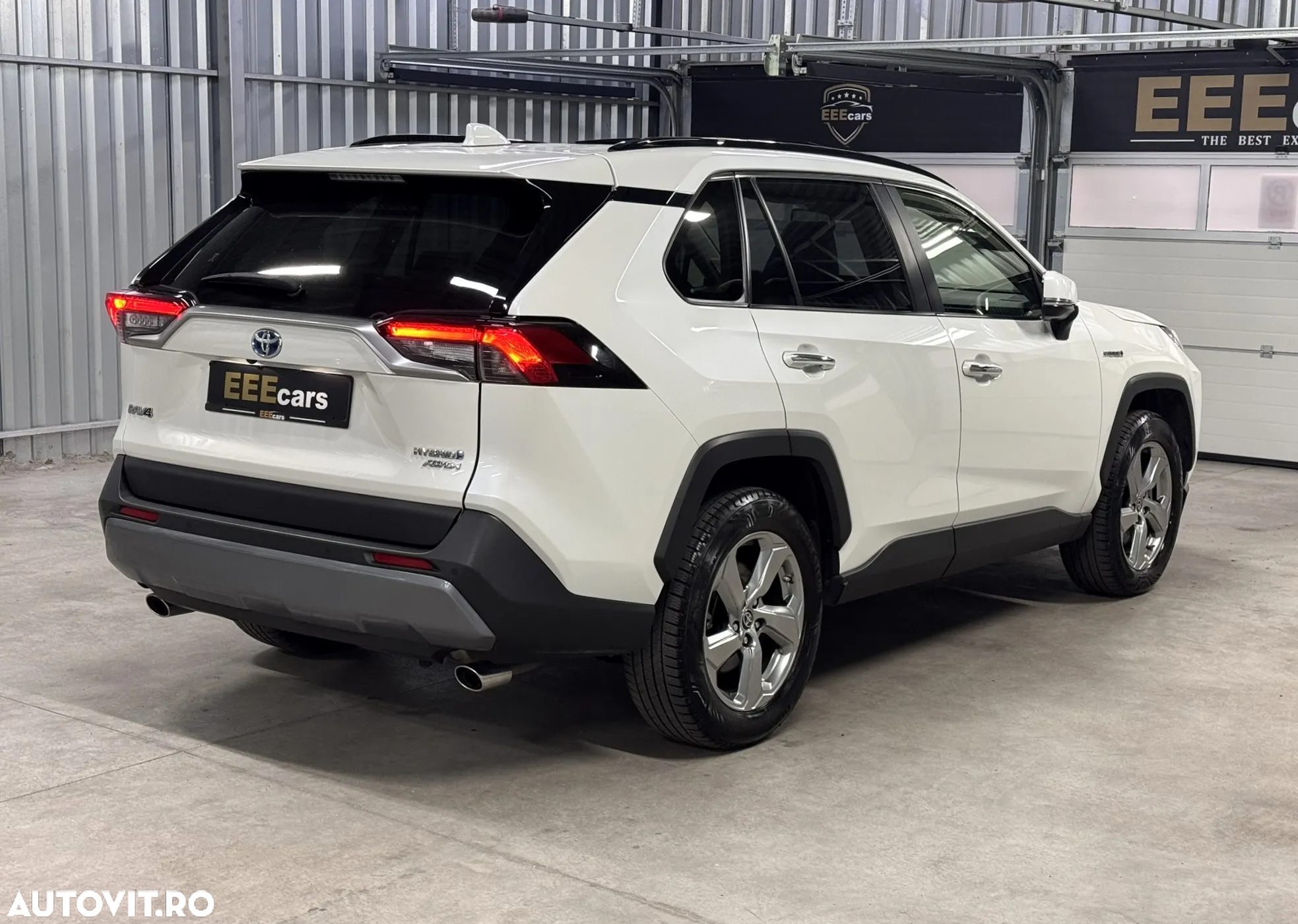 Toyota RAV4 2.5 Hybrid VVT-iE 4x4 Luxury - 26
