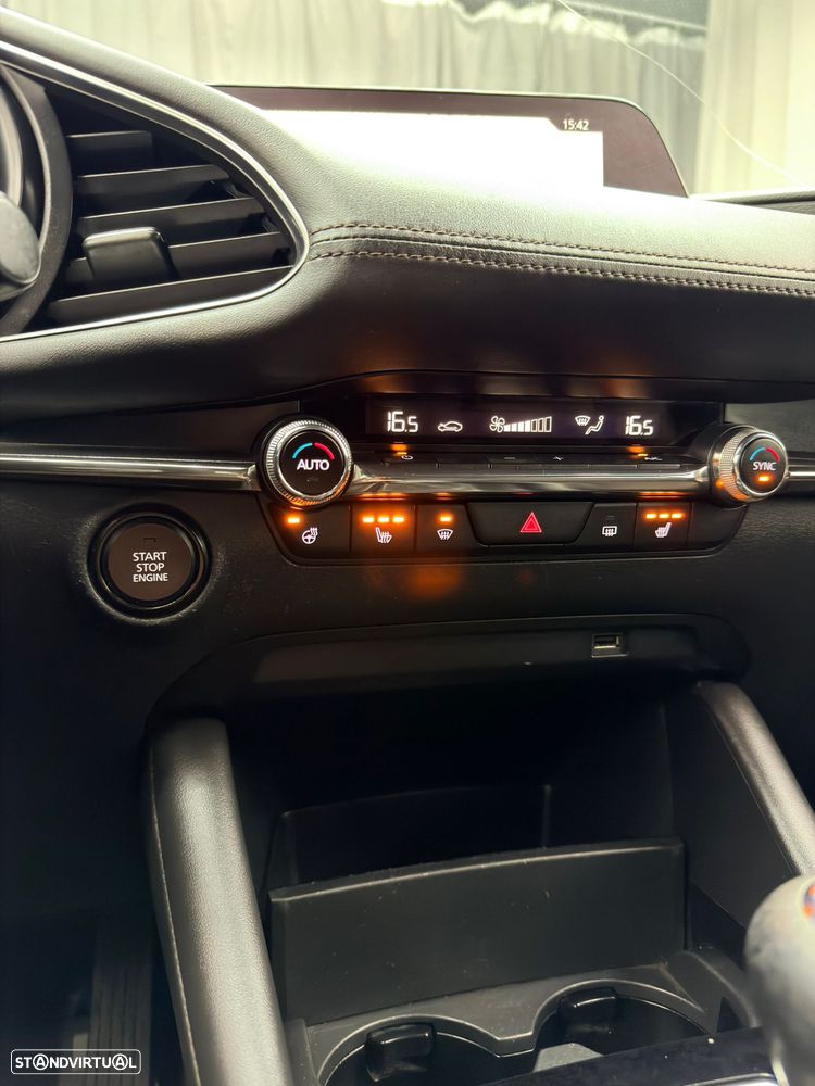 Mazda 3 e-SKYACTIV-G 122 M HYBRID HOMURA - 10