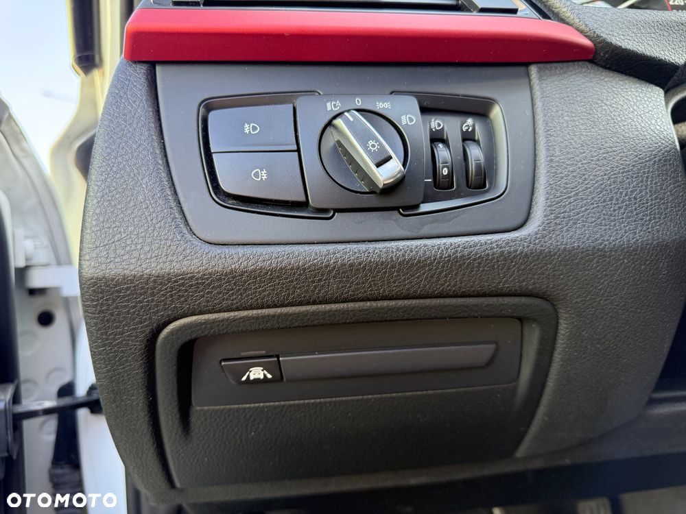 BMW Seria 3 320d Sport Line - 22