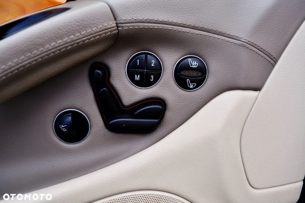 Mercedes-Benz SL - 12