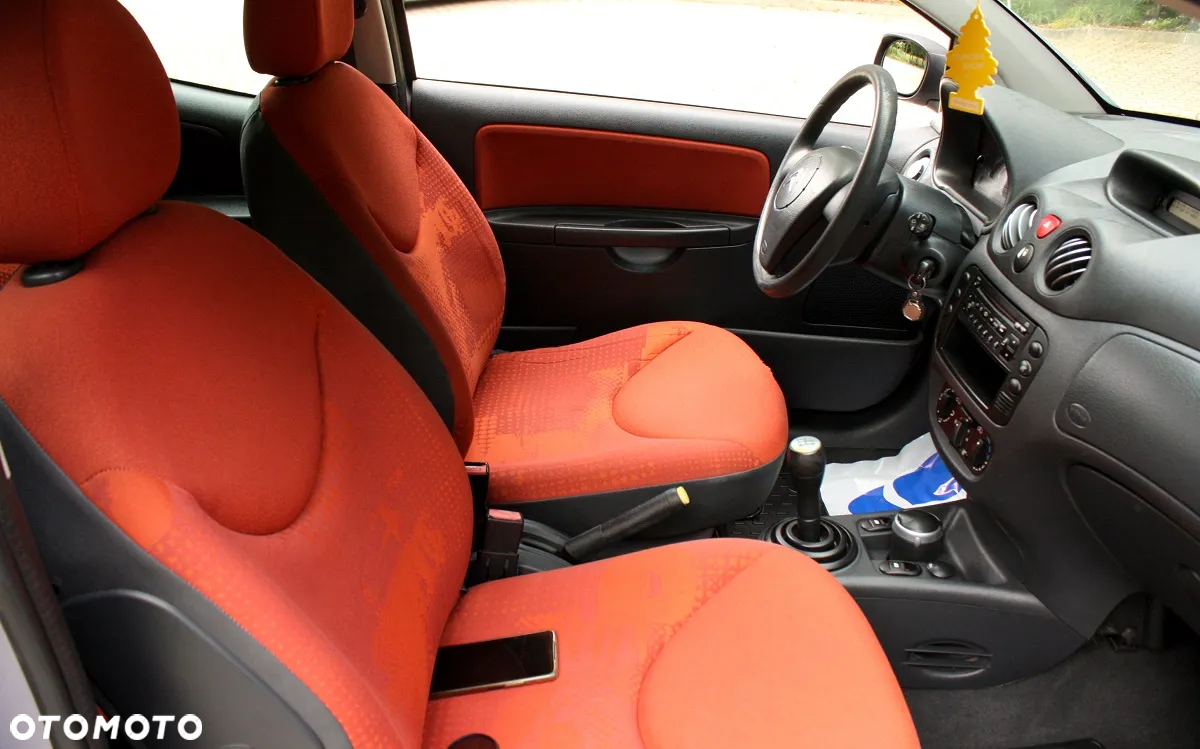 Citroën C2 1.1 Tonic - 8