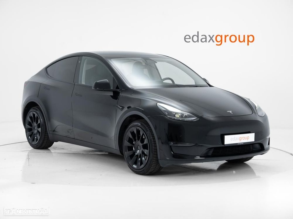 Tesla Model Y Long Range Dual Motor AWD - 2