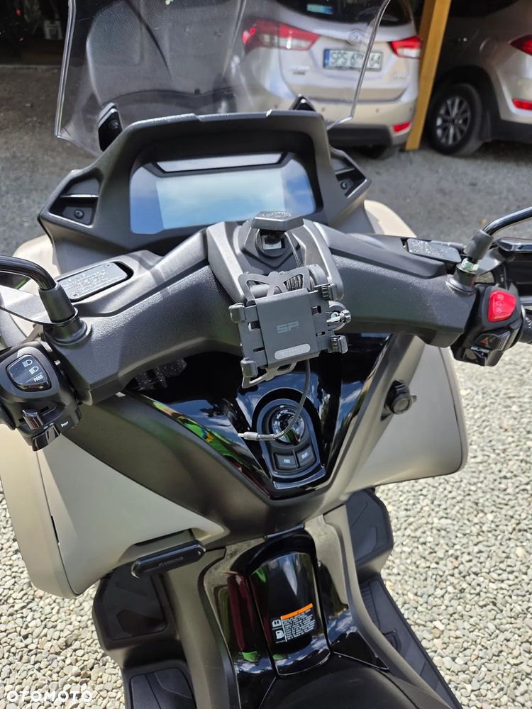 Yamaha Tricity - 3