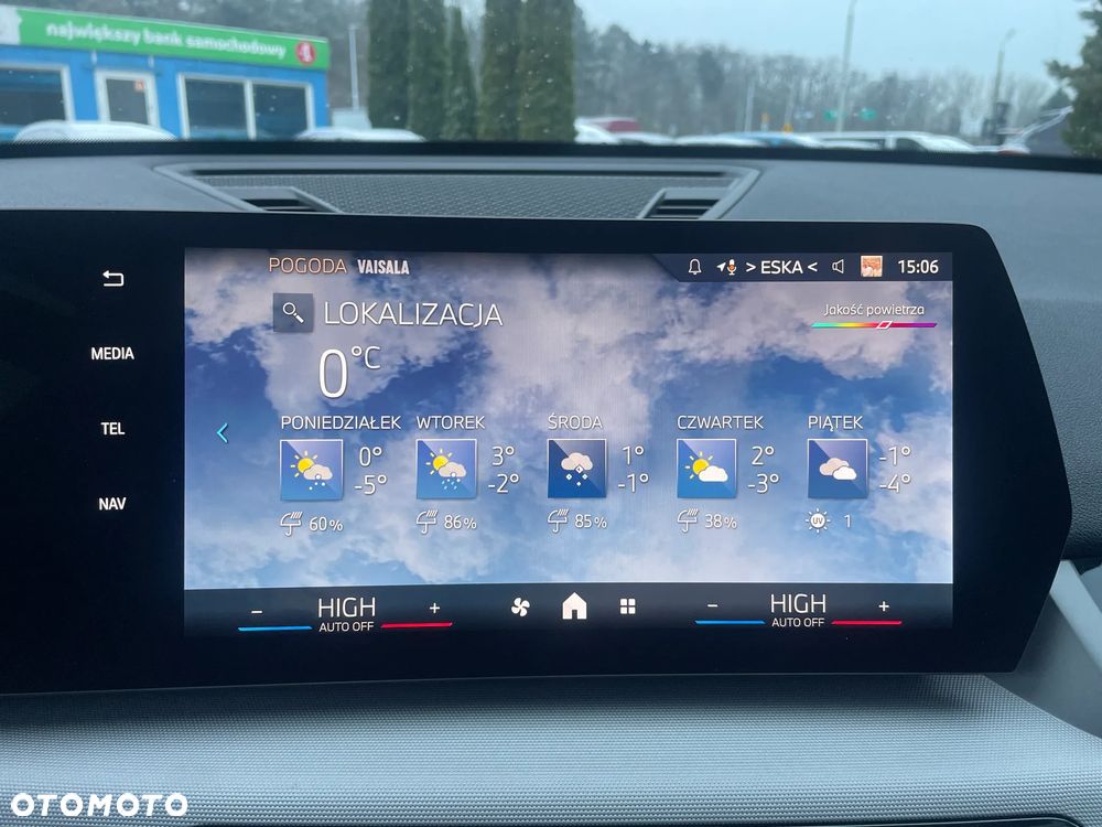 BMW X1 sDrive18i - 37