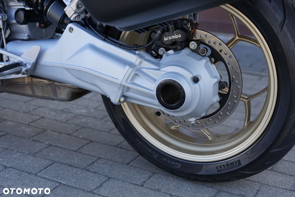 Moto Guzzi V100 Mandello - 25