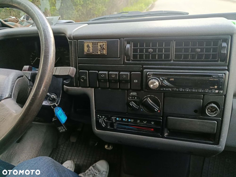Volkswagen Multivan Standard - 10