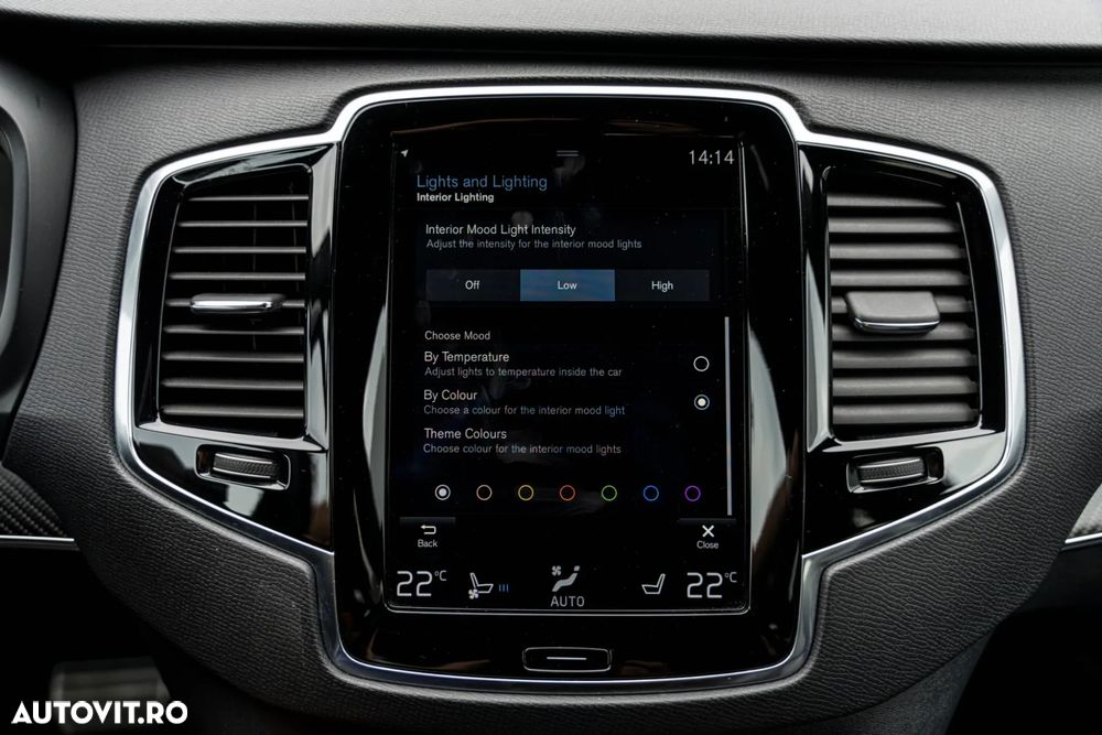 Volvo XC 90 D5 AWD Geartronic RDesign - 36