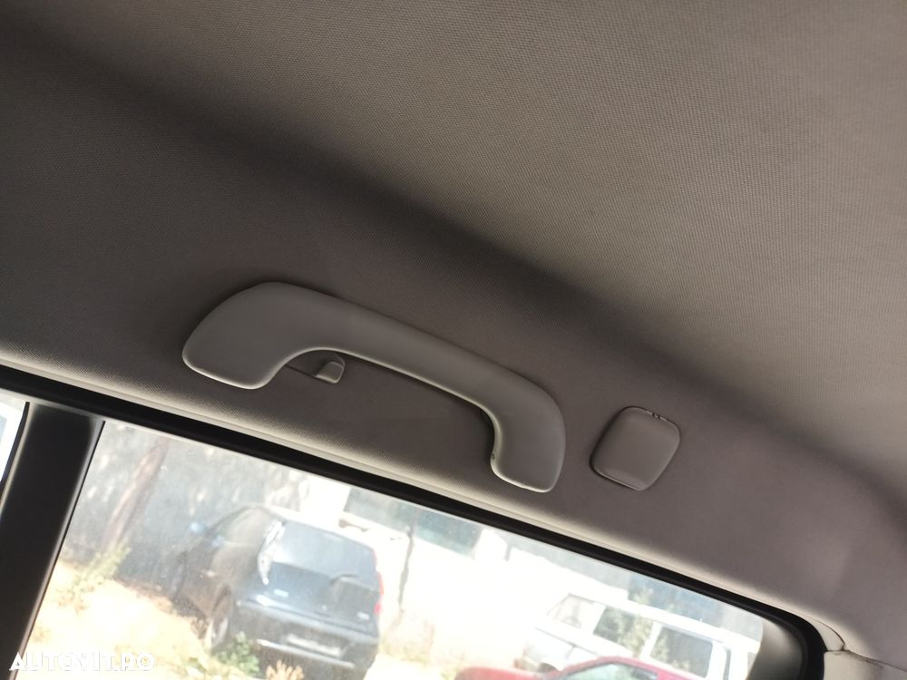 Dezmembrari  Renault LAGUNA 3  2007  > 0000 2.0 dCi (BT08, BT0K, BT0J - 9