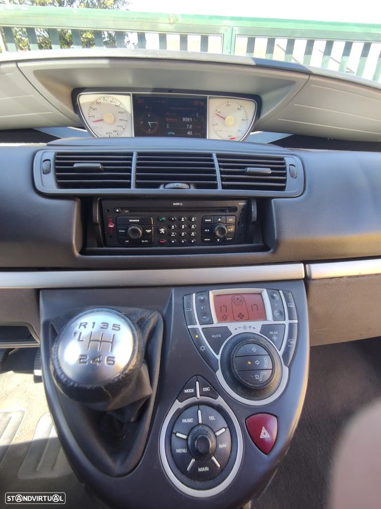 Peugeot 807 2.0 HDi - 8