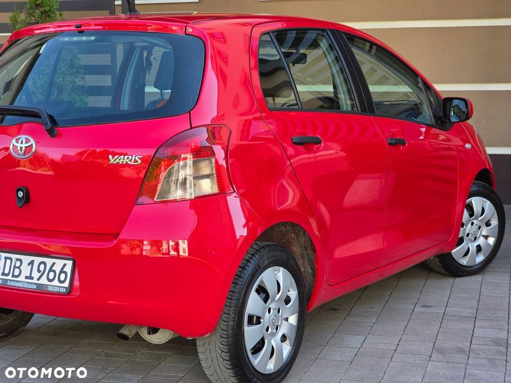 Toyota Yaris 1.3 VVT-i Sol - 30