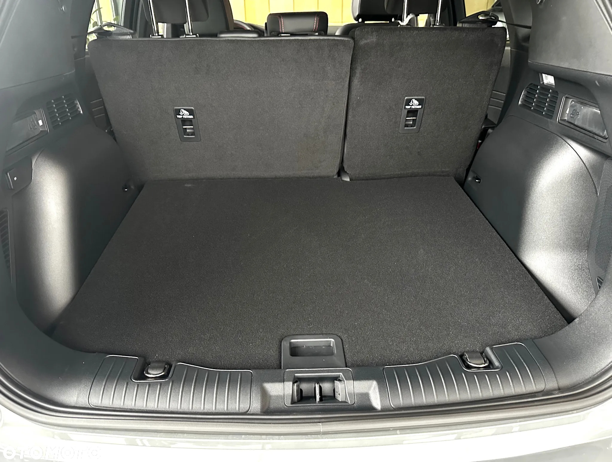 Ford Kuga 2.5 FHEV AWD ST-Line X - 9