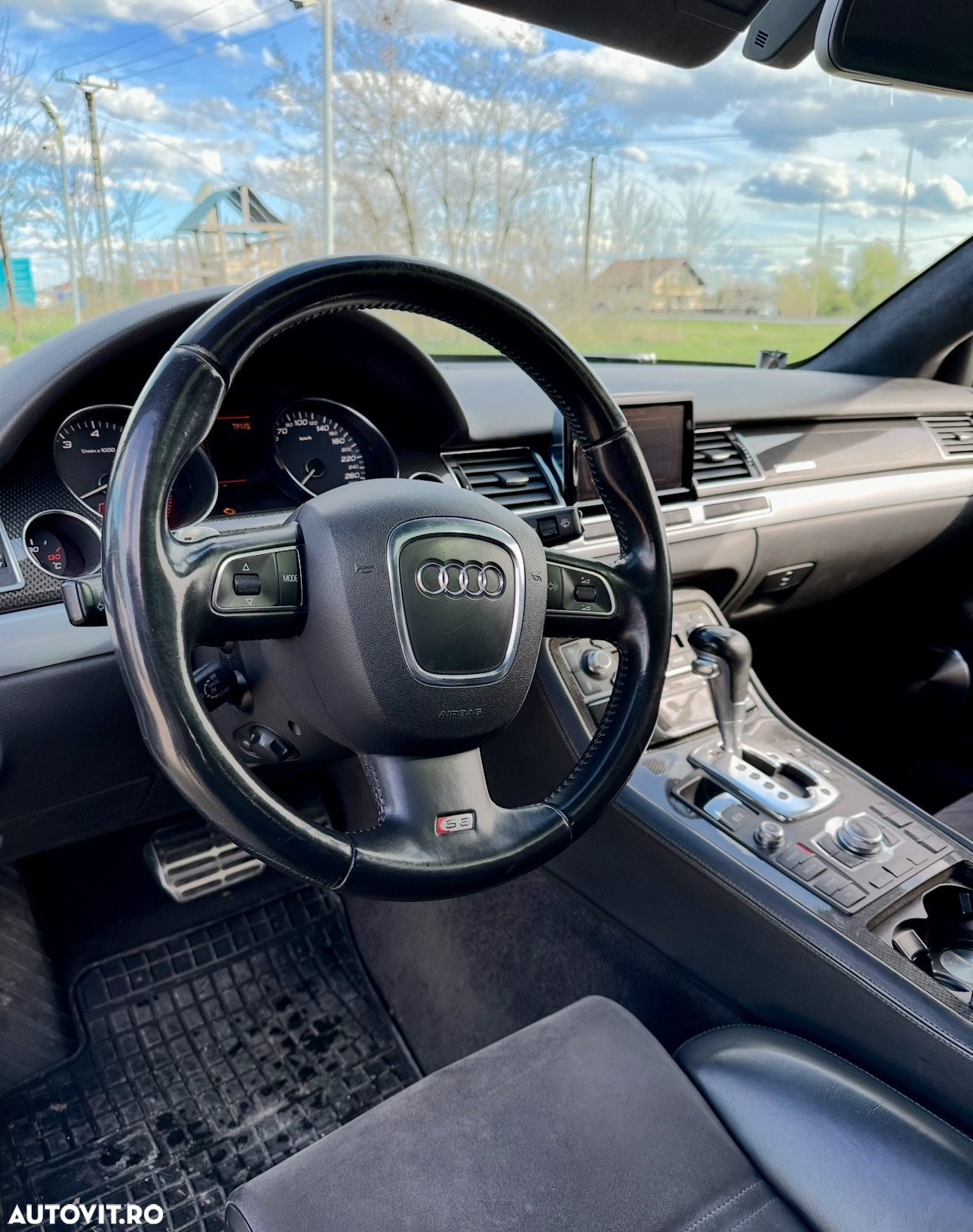 Audi S8 - 7