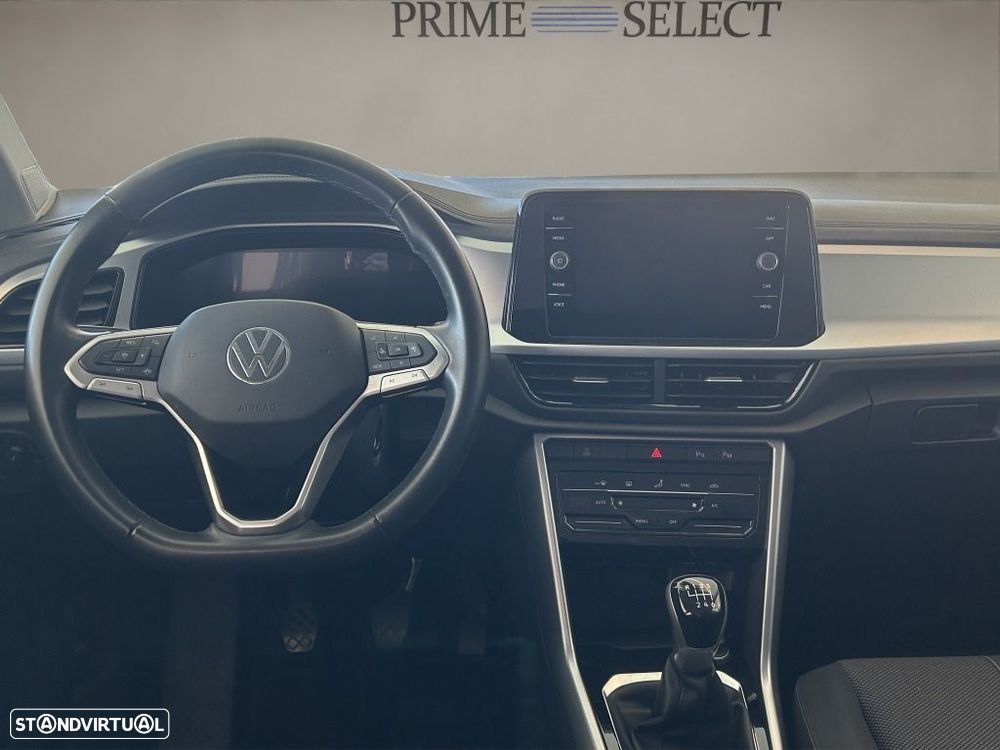 Volkswagen T-Roc 1.0 TSI — fotografia 10