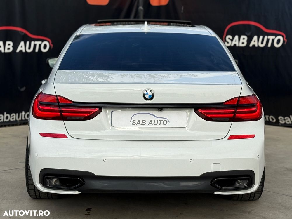BMW Seria 7 740Li - 25