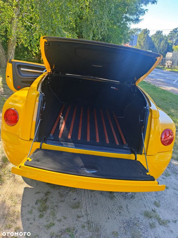 Chevrolet SSR - 11