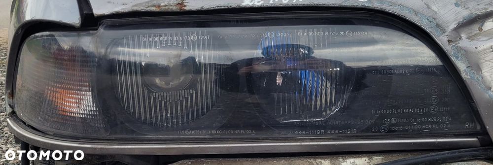 LAMPA PRAWY PRZÓD PRZEDNIA BMW E39 EUROPA XENON SEDAN KOMBI C88 - 1