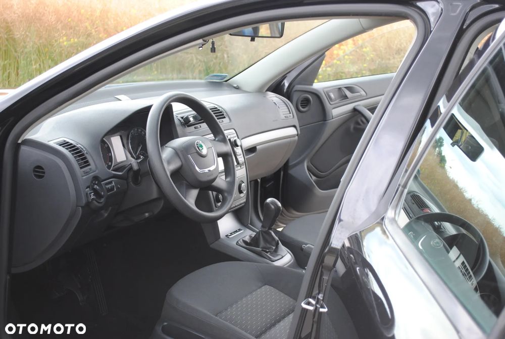 Skoda Octavia 1.6 Elegance - 7