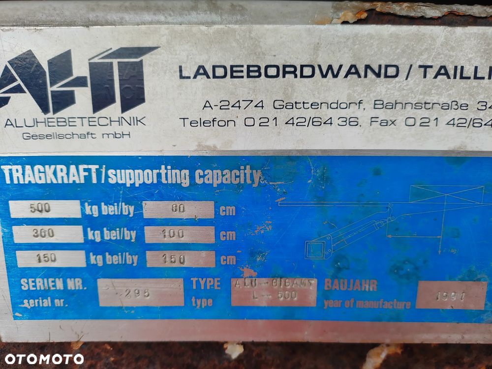 Mercedes-Benz 310 - 7