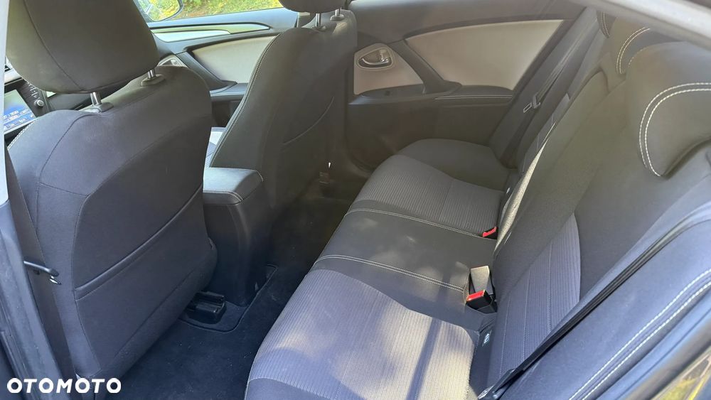 Toyota Avensis 1.8 Premium - 9