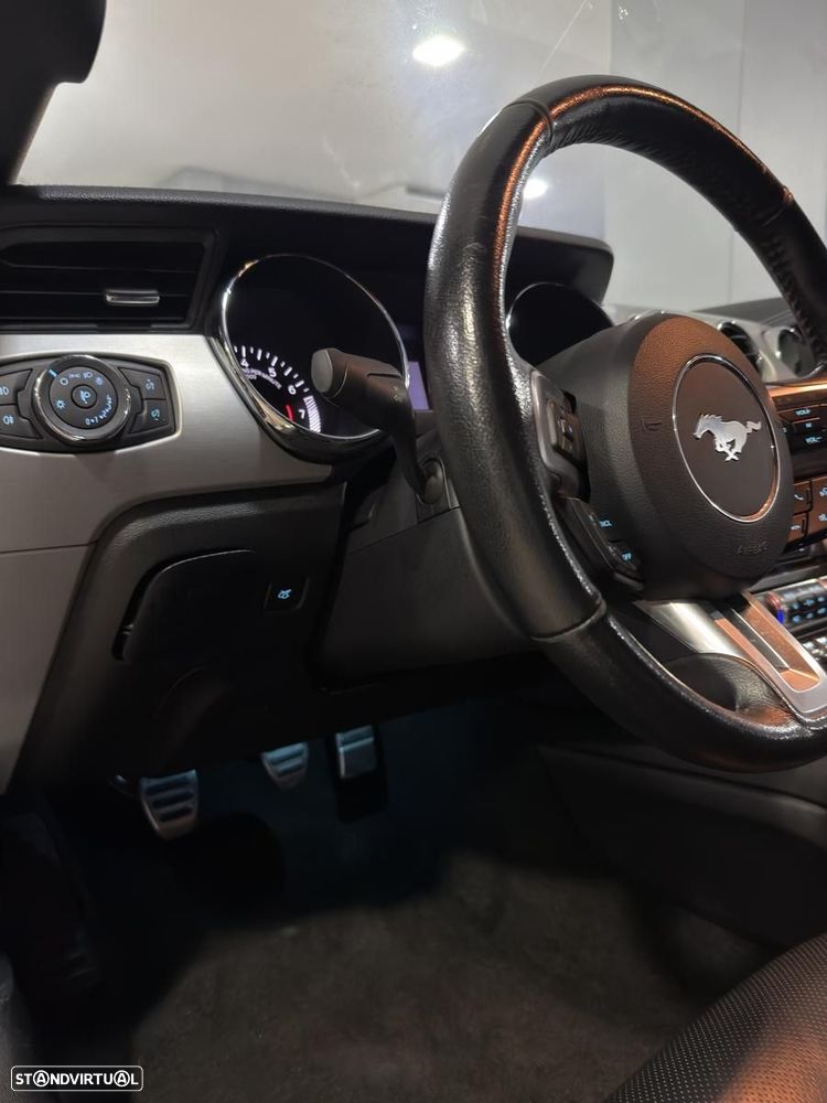 Ford Mustang 2.3i EcoBoost - 10