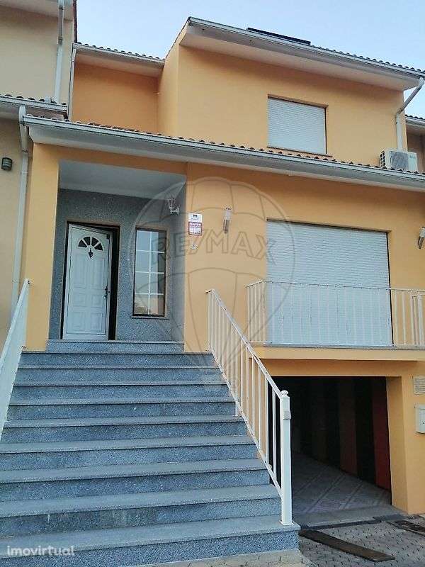 Moradia T3 para venda - Grande imagem: 2/32