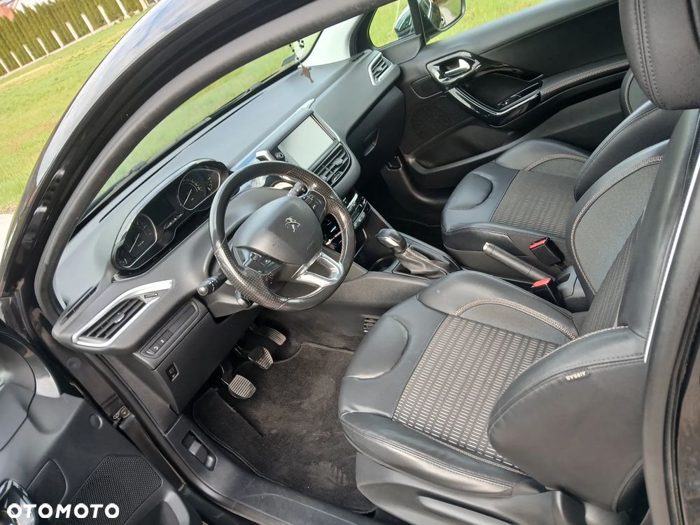 Peugeot 208 120 VTI Allure - 17