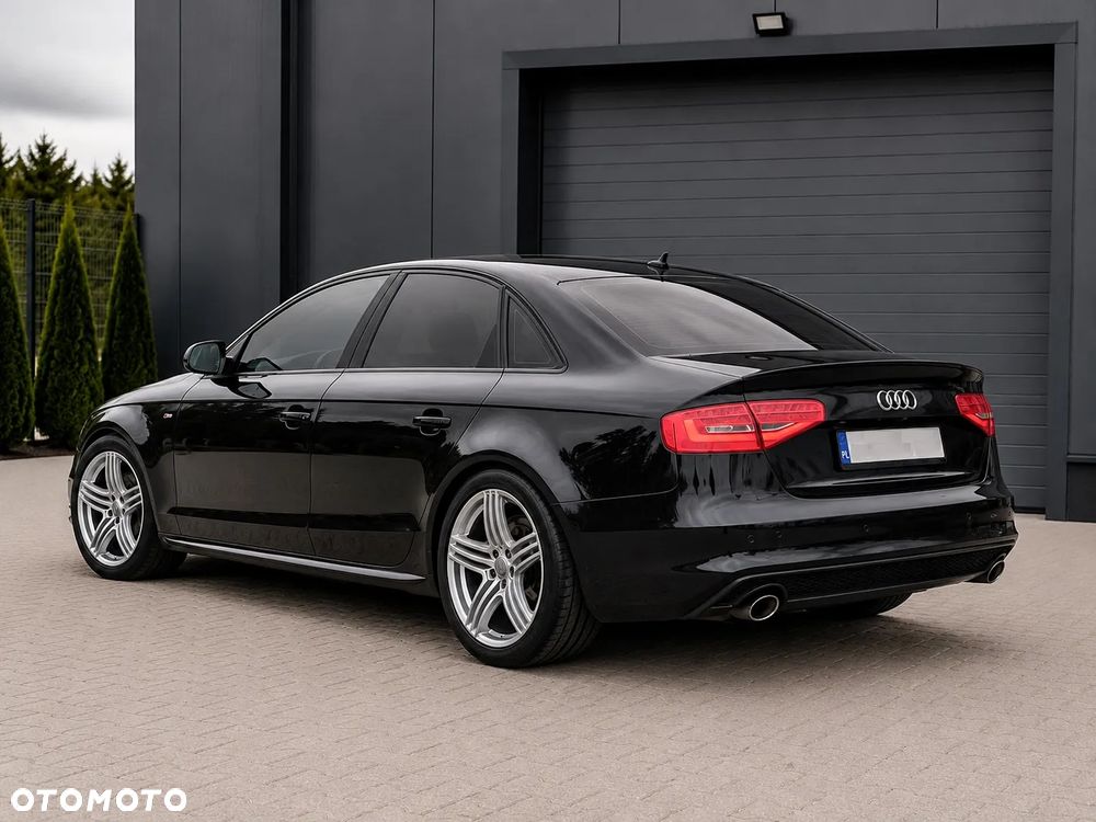 Audi A4 Limousine - 1