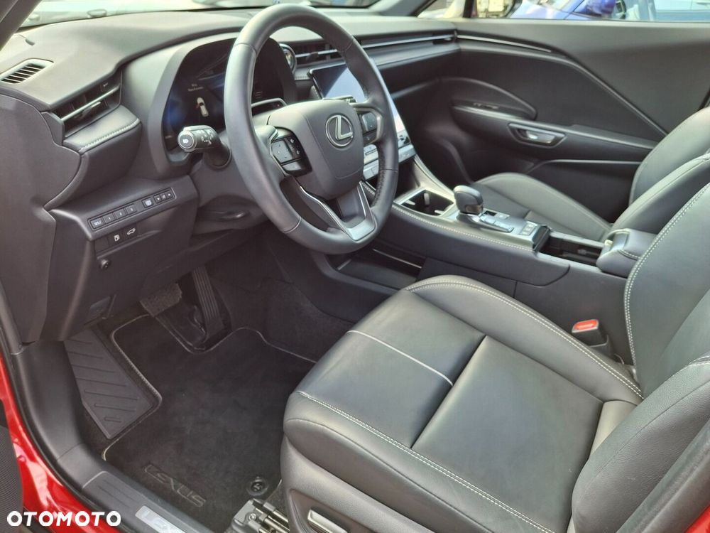 Lexus LBX - 24