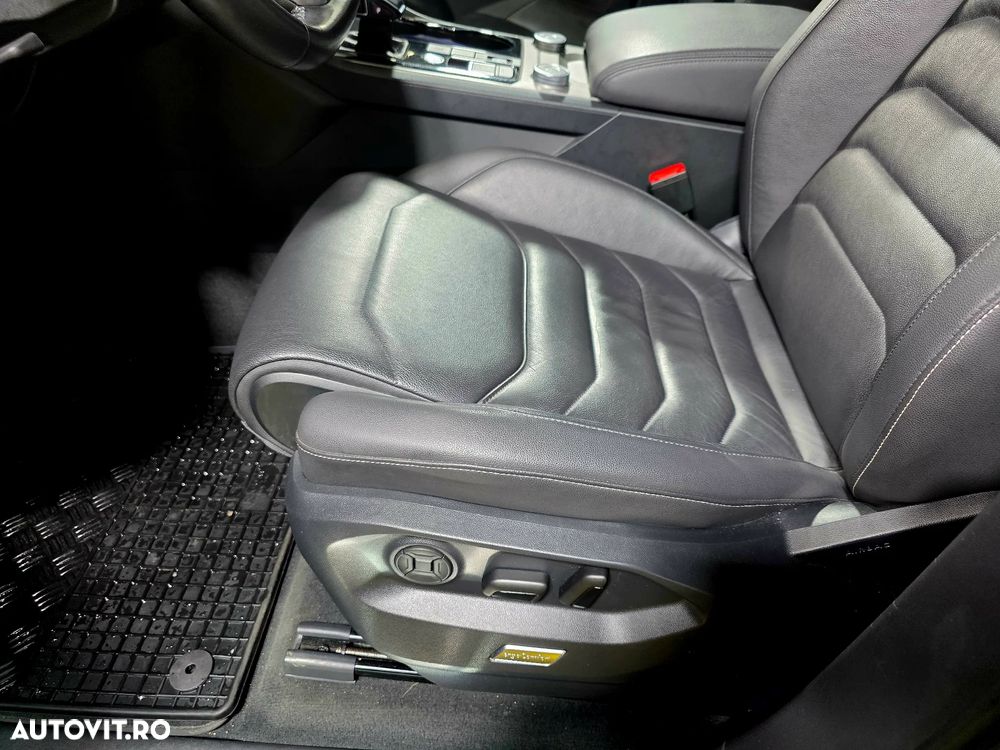 Volkswagen Touareg V6 TDI 4MOTION Elegance - 14