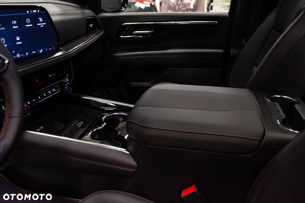 Chevrolet Tahoe - 26