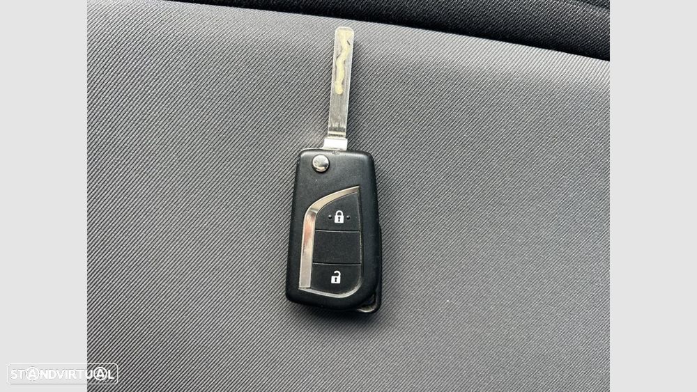 Toyota Yaris 1.0 VVT-i Comfort Plus - 17