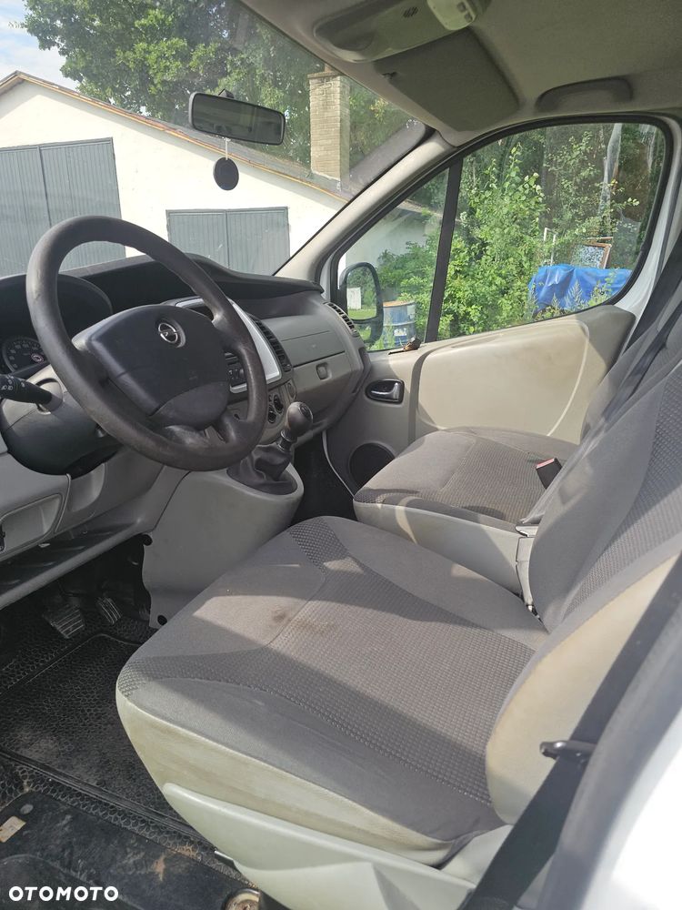 Opel Vivaro - 10
