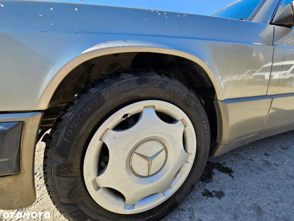 Mercedes-Benz W201 (190) - 27