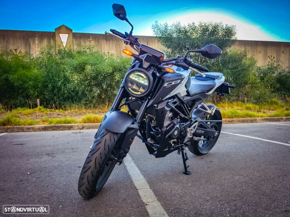Honda CB Neo Sports Café - 1